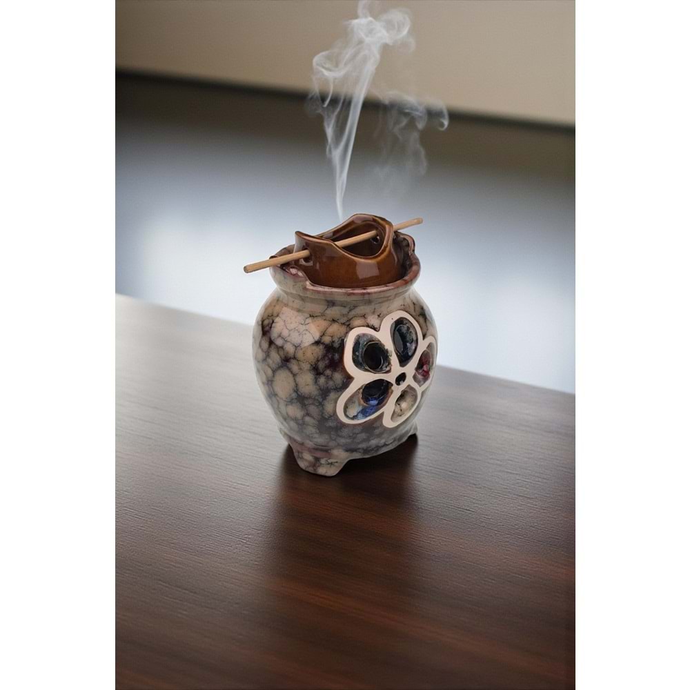 Seramik Lotus Çiçek Tasarımlı Buhurdanlık – Dekoratif Aromaterapi ve Uçucu Yağ Yakıcı