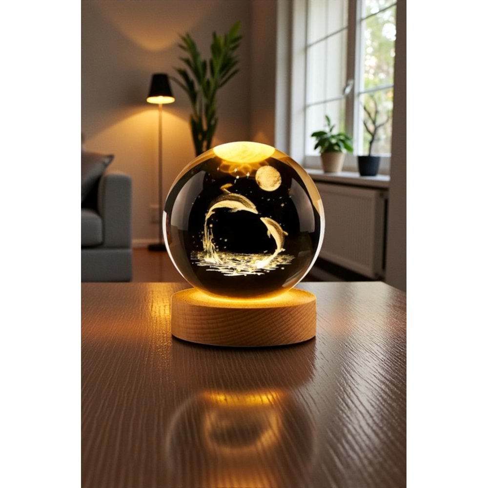 Sevimli Yunus Balıkları Ahşap Altlıklı 3D Cam Küre 6 cm – Dekoratif Küre
