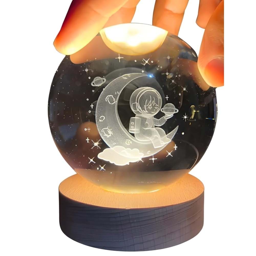 Ay ve Astronot Figürlü Işıklı Cam Küre – Ahşap Altlıklı USB Dekoratif Lamba 6 cm