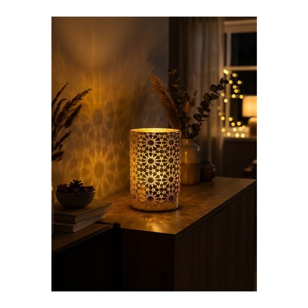 Fas Desenli Gold Cam LED Mum Gerçekçi Alev Efektli Pilli Dekoratif Mum 10 x 7,5 cm