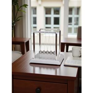 Newton Balans Denge Topu – Orta Boy Gümüş Renk Masaüstü Dekoratif ve Stres Giderici Aksesuar