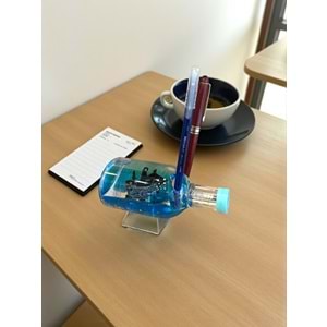 Işıklı Deniz Temalı Gemi Sulu Kalemlik – LED'li Masa Dekoru (14.5 cm)