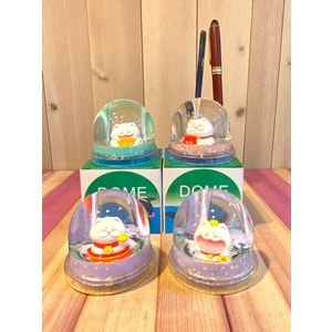 Şans Kedisi (Maneki-Neko) Sulu Kalemlik – Kar Küresi Efektli Uğur Dekoru (8 cm)