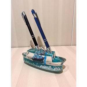 Mavi Yolcu Gemisi Sulu Kalemlik – 4 Kalem Kapasiteli Masa Dekoru (16 cm)