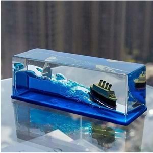 Batmayan Gemi Aşk Gemisi Hediyelik Aksesuar - Dinamik Sıvı Araç ve Masa Dekoru (15.2 cm)