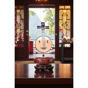 Ahşap Görünümlü Çin Pipası Tasarımlı Dönen Müzik Kutusu – Telli Çalgı Modeli Retro Dekoratif Hediye (18,5 cm)