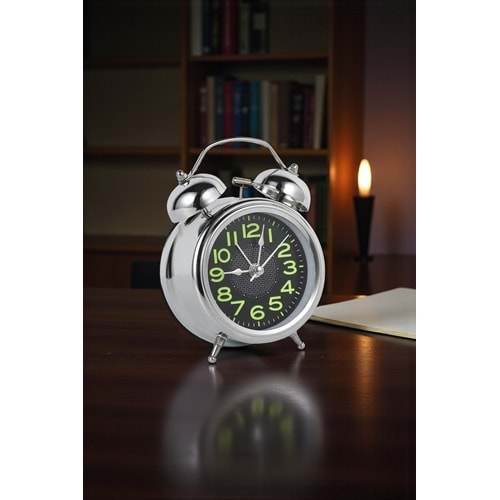 Metal Vintage Işıklı Masa Üstü Çalar Saat – Büyük Boy, Çift Çanlı, Sessiz Akar Saniyeli, 17x12 cm