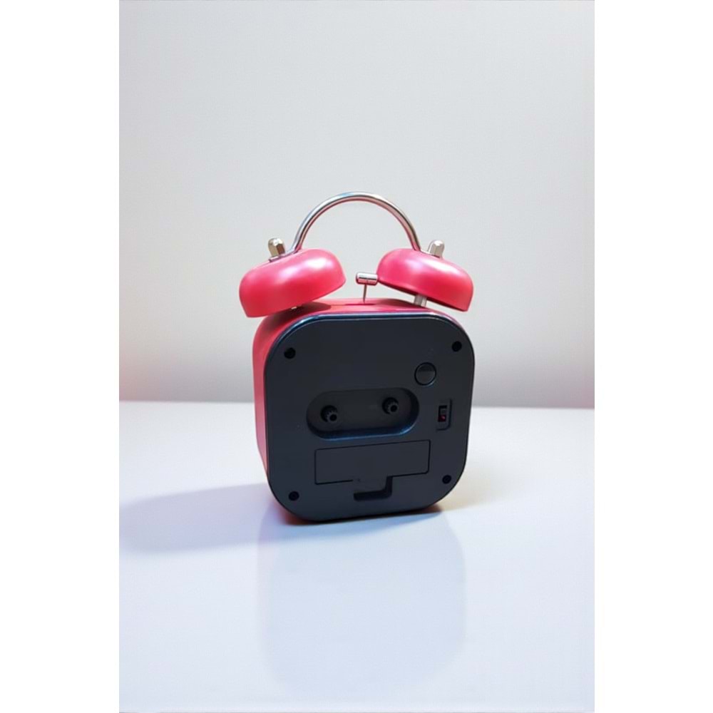 Kare Metal Masa Saati – Dekoratif ve Şık Tasarım 11x5,2x15 cm