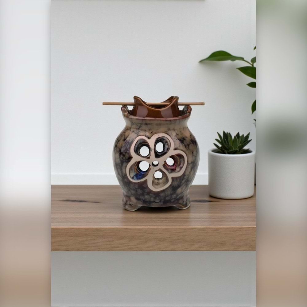Seramik Lotus Çiçek Tasarımlı Buhurdanlık – Dekoratif Aromaterapi ve Uçucu Yağ Yakıcı