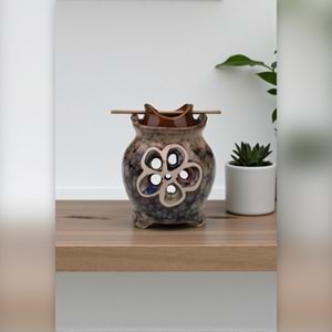 Seramik Lotus Çiçek Tasarımlı Buhurdanlık – Dekoratif Aromaterapi ve Uçucu Yağ Yakıcı