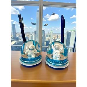 Uzay Temalı Astronot Sulu Kalemlik – Masaüstü Dekoru (8 cm)