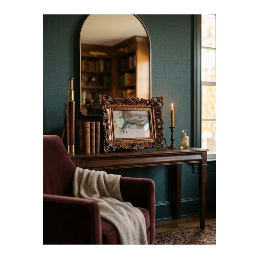 Premium Nostaljik Reçine Çerçeve 24.5x18.5 cm – Yatay ve Dikey Kullanıma Uygun Oymalı Çerçeve